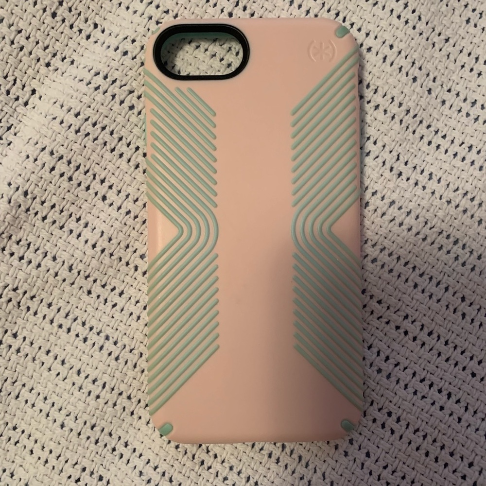 iPhone 7 Speck case
